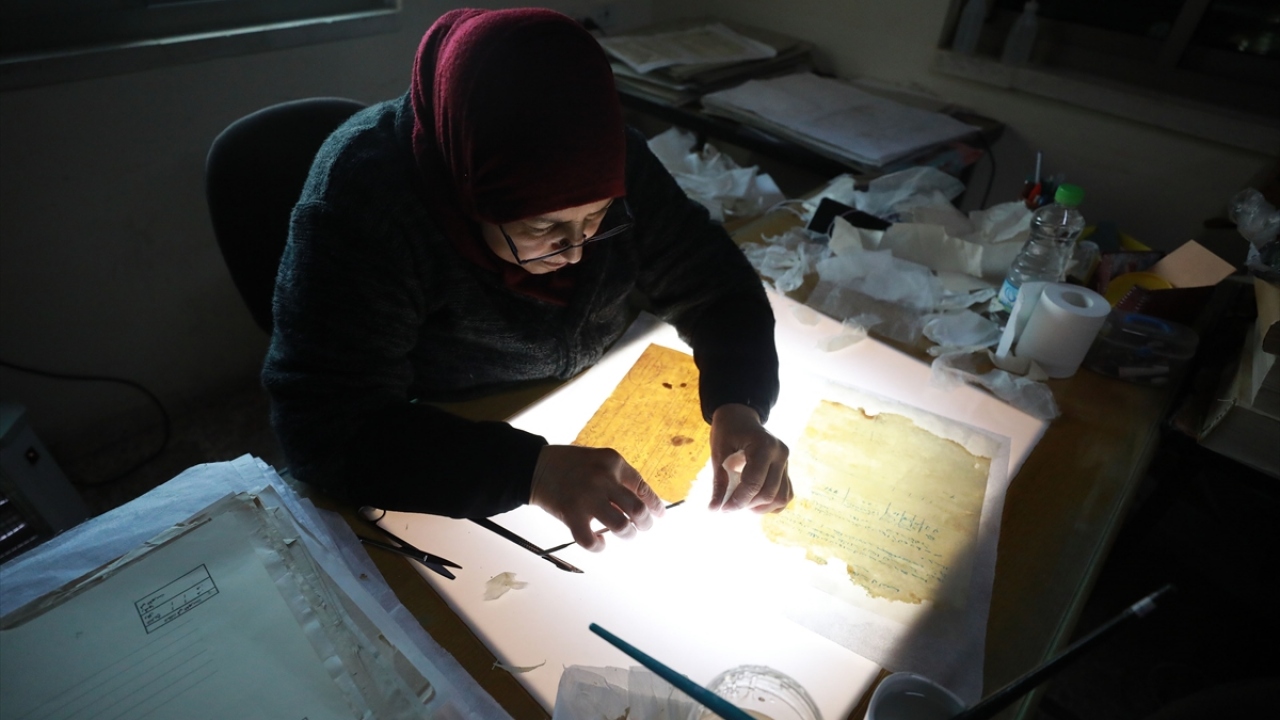 Rıfai, "İsrail, eğer yasal bir iş yapıyorsa Osmanlı arşivlerinden korkmasına gerek yok." değerlendirmesini yaptı.