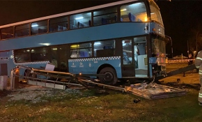 Kartal'da otobüs kazası: 3'ü ağır 5 yaralı