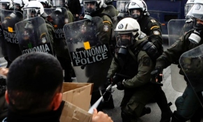 Yunanistan'da göçmen gerginliği