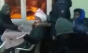 Yunanistan'ın darbettiği göçmenlere Edirneli köylüler el uzattı