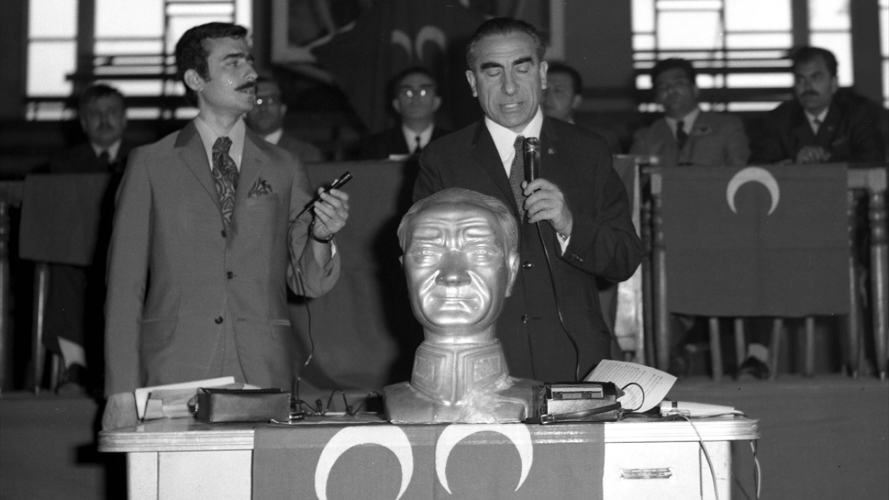 12 Ekim 1969 seçimlerinde yüzde 3 oy alan MHP, oyunu artırmasına rağmen milli bakiye sistemi kalktığı, yerine nispi temsil sistemi getirildiği için sadece kurucu lider Alparslan Türkeş`i Adana`dan milletvekili çıkardı.