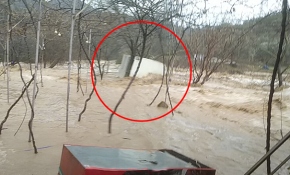 Mersin'de konteyner ev sele kapıldı