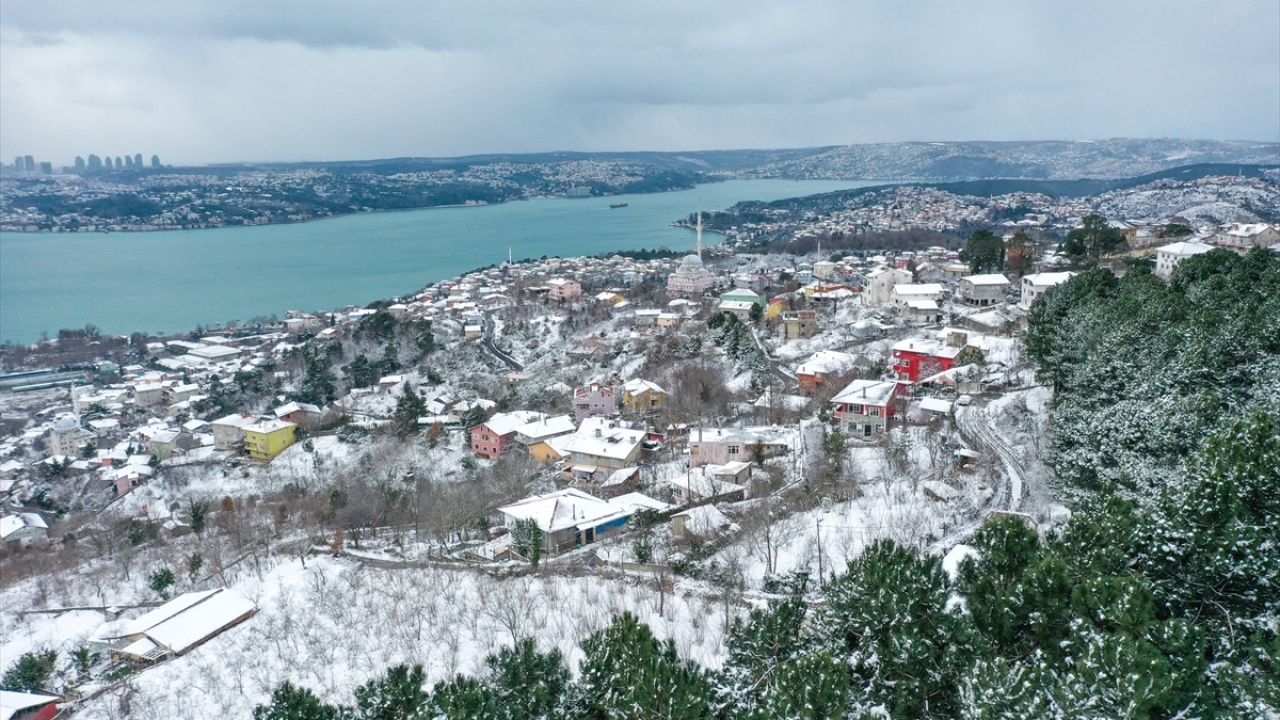 Beykoz ve çevresi beyaza büründü.