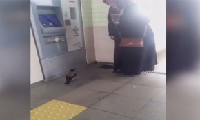 Akbile yüklemek istediği parasını kargaya kaptırdı