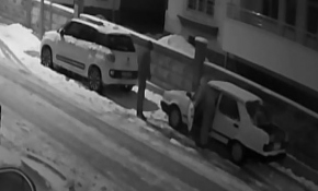 Önce bagaj kapağını, sonra da aracı çaldılar