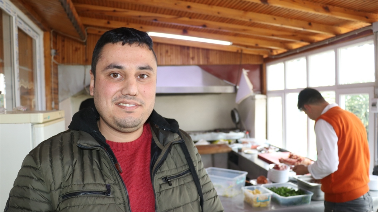 İlk etapta aldığı tüm kazları kısa sürede il dışına satan Türkmen, işini geliştirip Tarım ve Orman Bakanlığının "Genç Çiftçi" projesinden faydalanarak üretim kapasitesini 5 bine çıkardı.