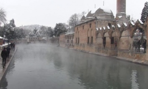 Balıklıgöl beyaza büründü