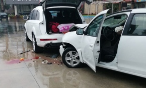 Bagajdan eşya çıkaranlara çarpan sürücü gözaltına alındı