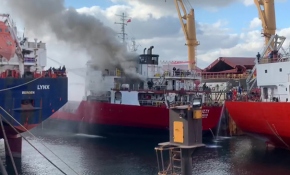 Tuzla'da gemi yangını