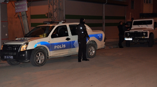 Adana'da silahlı kavganın ortasında kalan 6 yaşındaki çocuk yaralandı