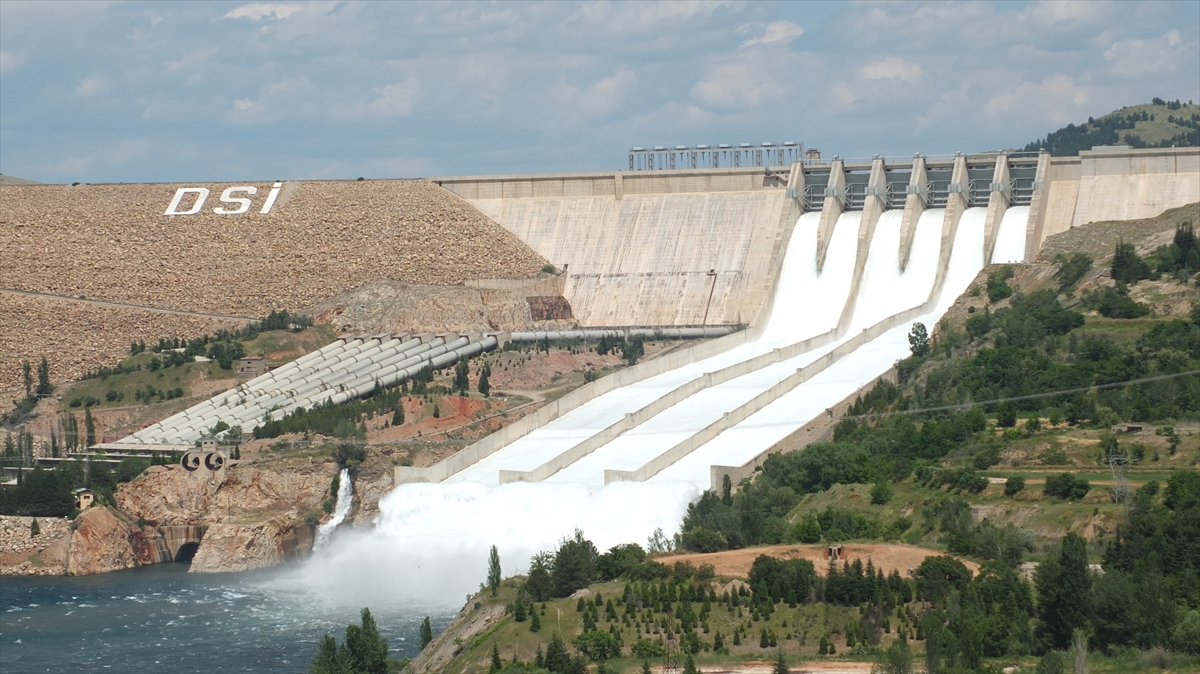 3 Baraj bugüne kadar 670 milyar kilovatsaat enerji üretti