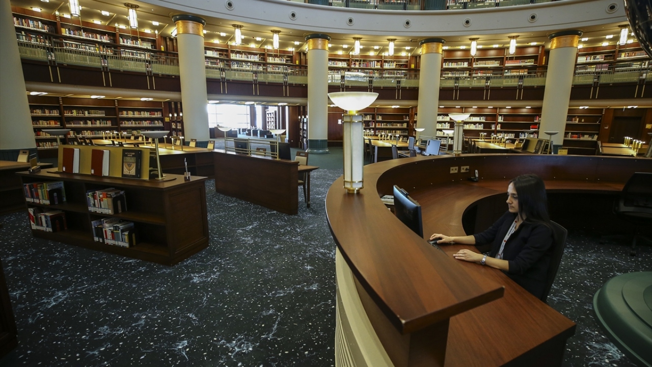 Türkiye`nin en büyük kütüphanesi açılıyor