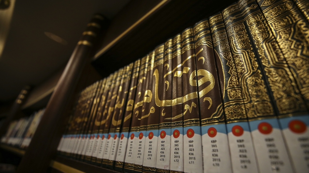 Türkiye`nin en büyük kütüphanesi açılıyor