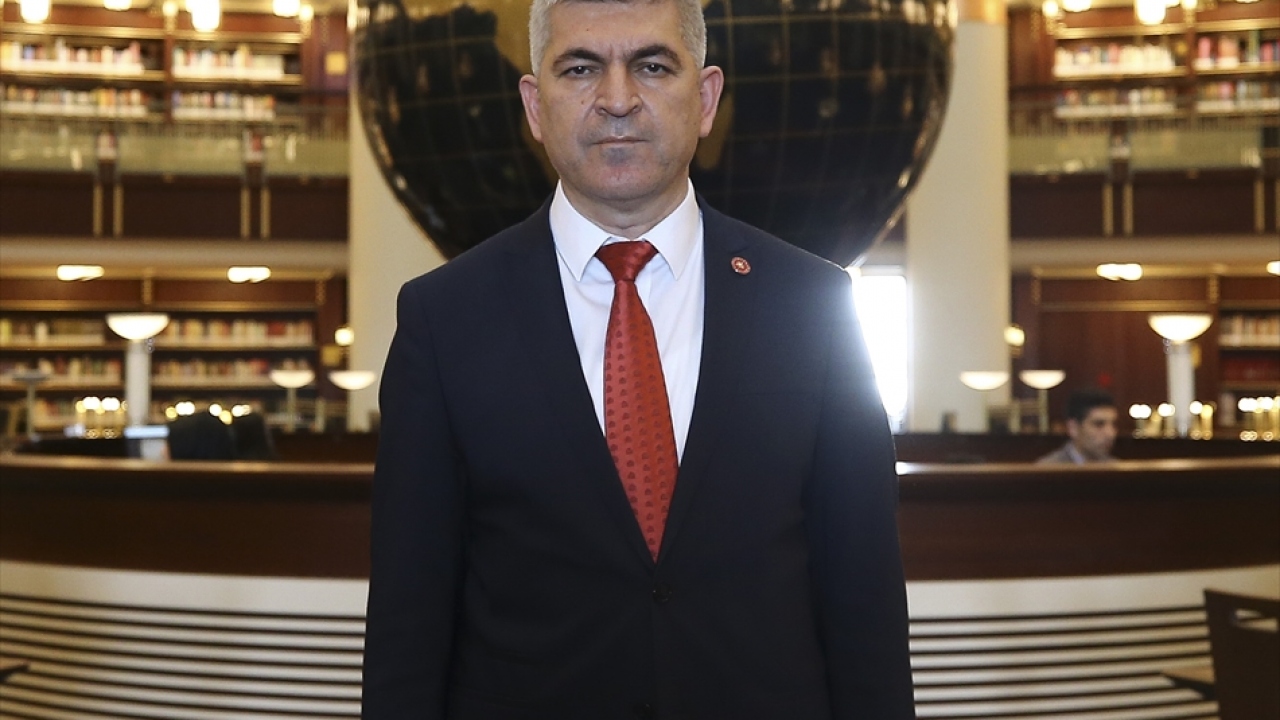 Türkiye`nin en büyük kütüphanesi açılıyor