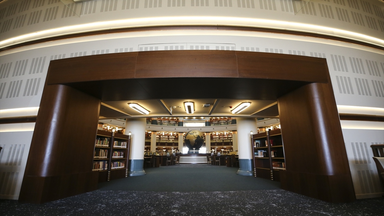 Türkiye`nin en büyük kütüphanesi açılıyor