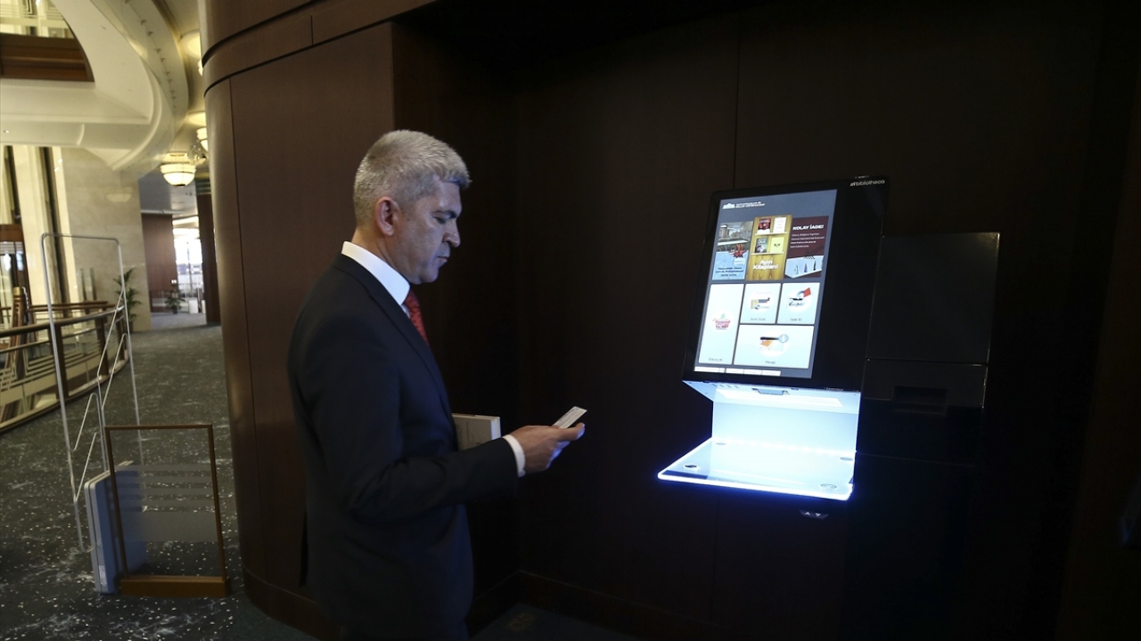 Türkiye`nin en büyük kütüphanesi açılıyor