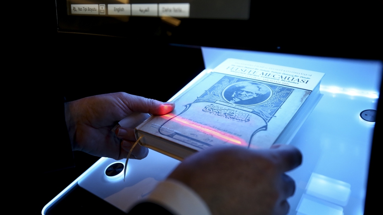 Türkiye`nin en büyük kütüphanesi açılıyor