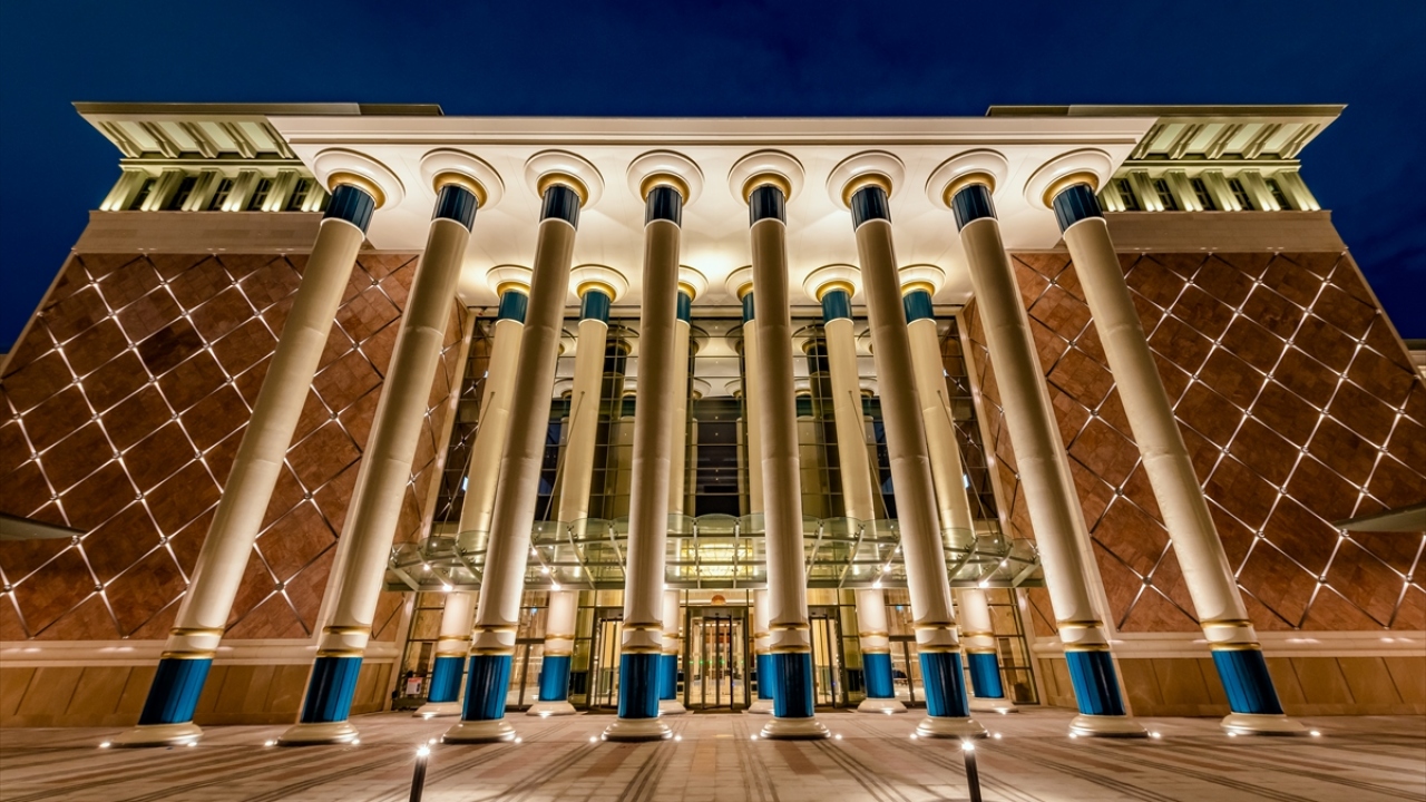 Türkiye`nin en büyük kütüphanesi açılıyor