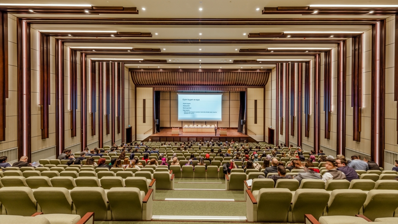 Türkiye`nin en büyük kütüphanesi açılıyor