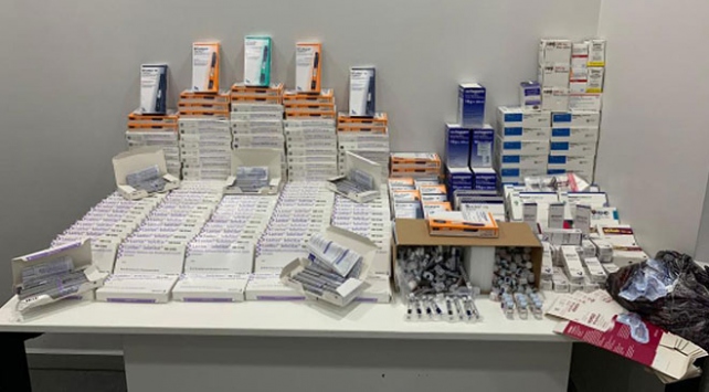 Yurt dışına ilaç kaçıran yabancı uyruklu şüpheliler yakalandı