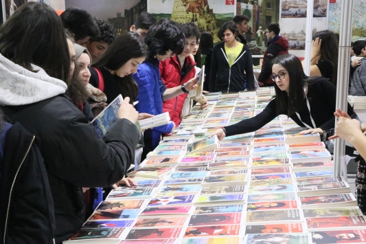 Karadeniz 6. Kitap Fuarı'nı 3 günde 50 binden fazla kişi ziyaret etti