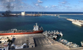 Hafter milisleri Trablus Limanı'na roketli saldırı düzenliyor