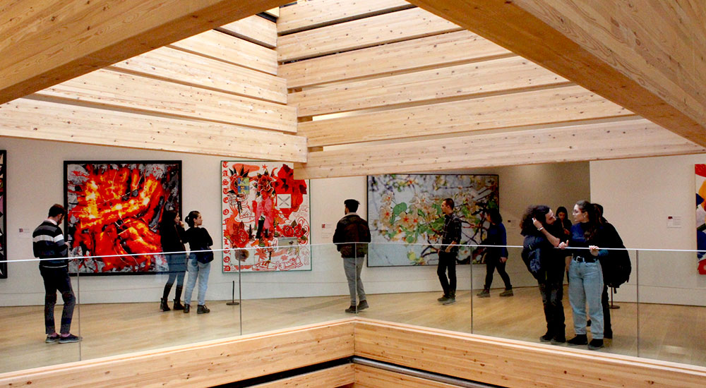 4 bin 500 metrekare alana sahip müze, farklı büyüklüklerde sergileme alanları bulunuyor.