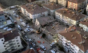 Devlet depremzedeler için seferber oldu