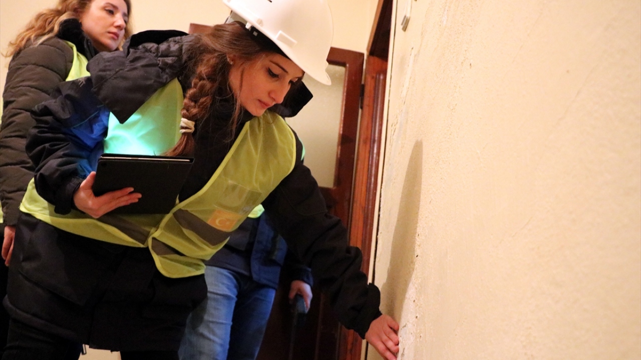 "Depremde psikolojik desteğin önemini iyi biliyorum"