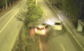 Yarış yapan trafik magandaları böyle kaza yaptı