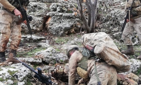 Mardin'de 2 terör sığınağı imha edildi