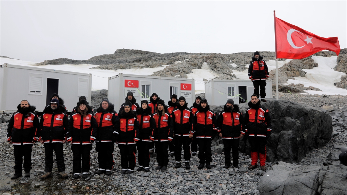 Bilim heyeti daha sonra Başar liderliğinde bölgeyi tanıma turu gerçekleştirdi. Bilim heyeti araştırma yapacakları bölgelerle ilgili fizibilite çalışması yaptı.