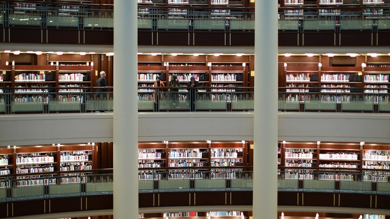 20 Şubat`ta açılan Millet Kütüphanesi’nin ilk gün yaklaşık 6 bin kişi ziyaret etti.