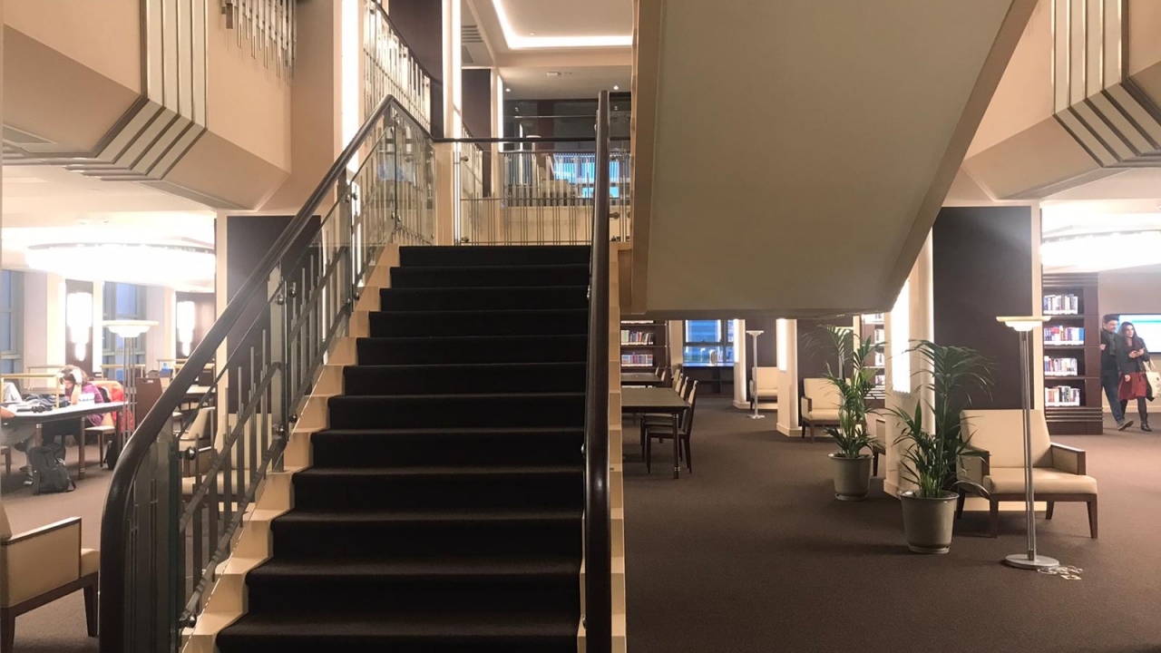 Araştırma Kütüphanesi, 3862 m²lik alanda 630 kişilik oturma kapasitesine sahiptir. Kütüphane yaklaşık 20.000 adet kitaptan oluşan koleksiyonu ile hizmet veriyor.