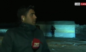 İran sınırında 5,9'luk bir deprem daha: Deprem anı canlı yayına yansıdı