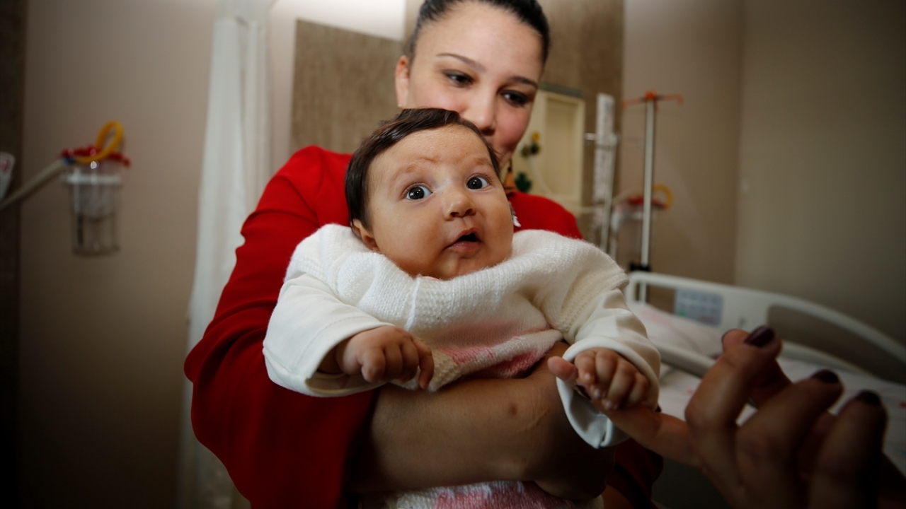 Sürekli kontrol altında tutulan Baydak, hamileliğinin dokuzuncu ayında sağlıklı şekilde dünyaya gelen bebeğine "Zeliha Zeynep" ismini verdi.