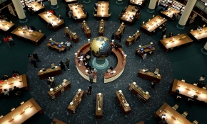 Türkiye'nin en büyük kütüphanesi 24 saat açık