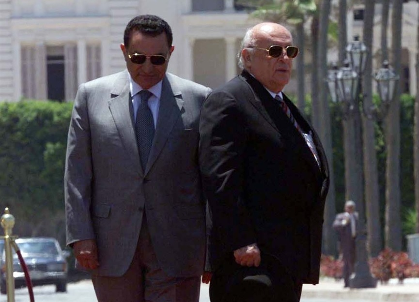 26 Temmuz 1999`da dönemin Cumhurbaşkanı Süleyman Demirel ve Mısır Devlet Başkanı Mübarek (solda), İskenderi`ye de bir araya geldi. (Arşiv)