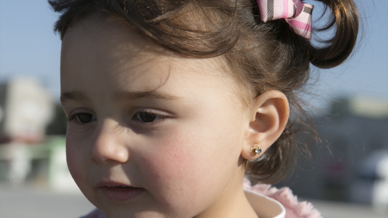 "Kızım diğer çocuklar gibi yaşasın" 