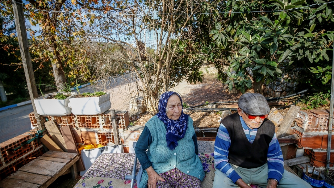 Tutkuyla bağlı olduğu aşkına sahip çıkan Sultan Akgül, eşinin Patara`da bekçi olarak görevlendirilmesini "sıkıntıların bittiği gün" olarak niteliyor.