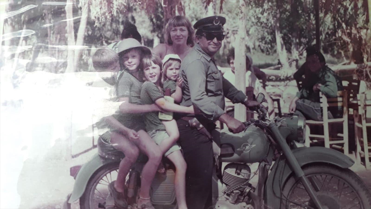 Görevi oğluna devretti 