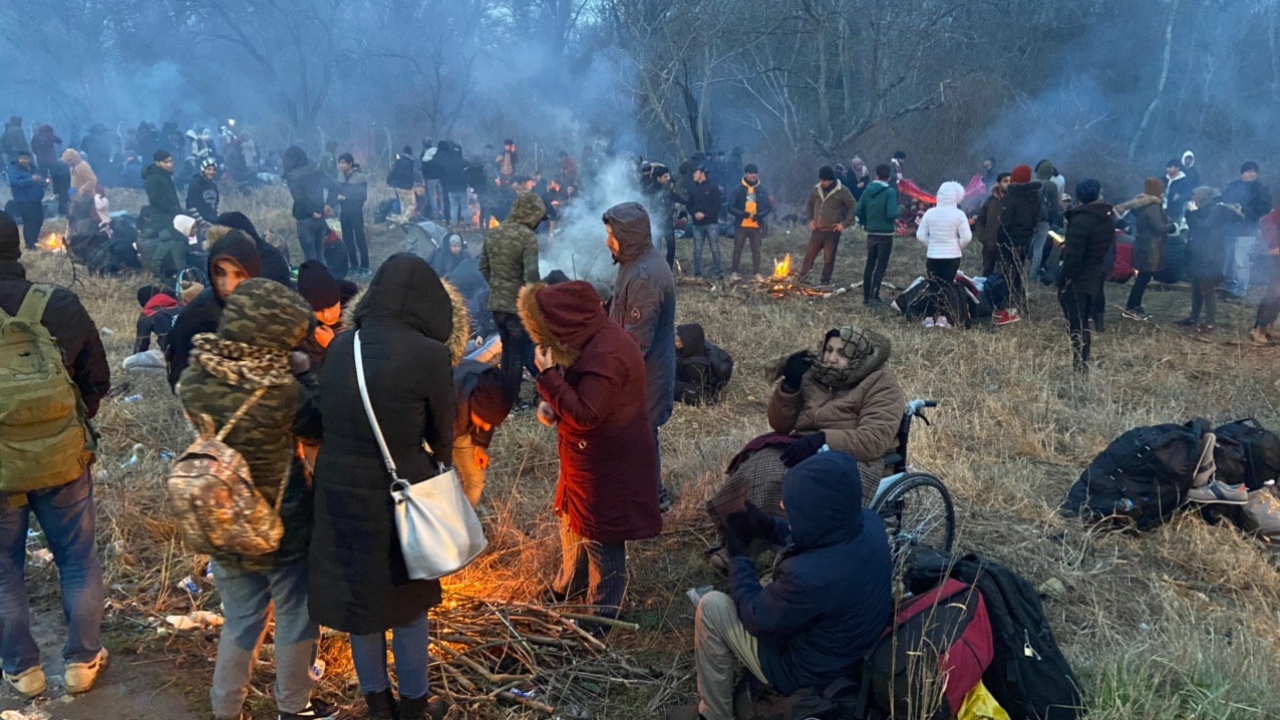 DÜZENSİZ GÖÇMENLER AVRUPA YOLUNDA