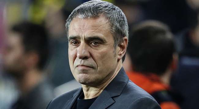 Fenerbahçe Ersun Yanal'ı borsaya bildirdi