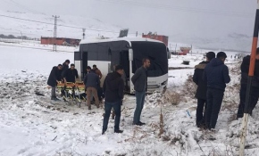 Gürbulak Gümrük Müdürlüğü aracına roketli saldırı