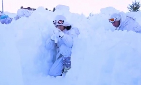 Jandarma paylaştı: Soğuk yok, al bayrağın sıcağı var