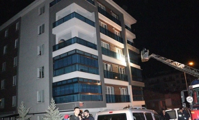 Başkentte 6 katlı binada yangın