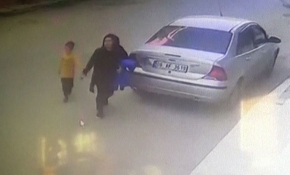 Kopan römorktan son anda kurtuldular