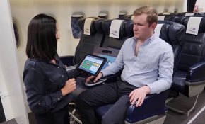 Uçaktaki hastaların bilgisini doktorlara zamanında ileten cihaz