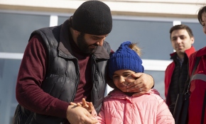 Afganistanlı Menice ailesine kavuştu