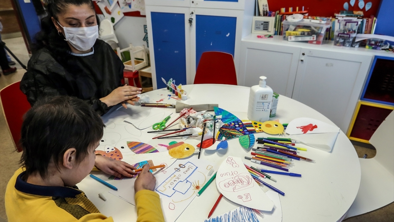 "Burada her şeyden önce eğleniyoruz"